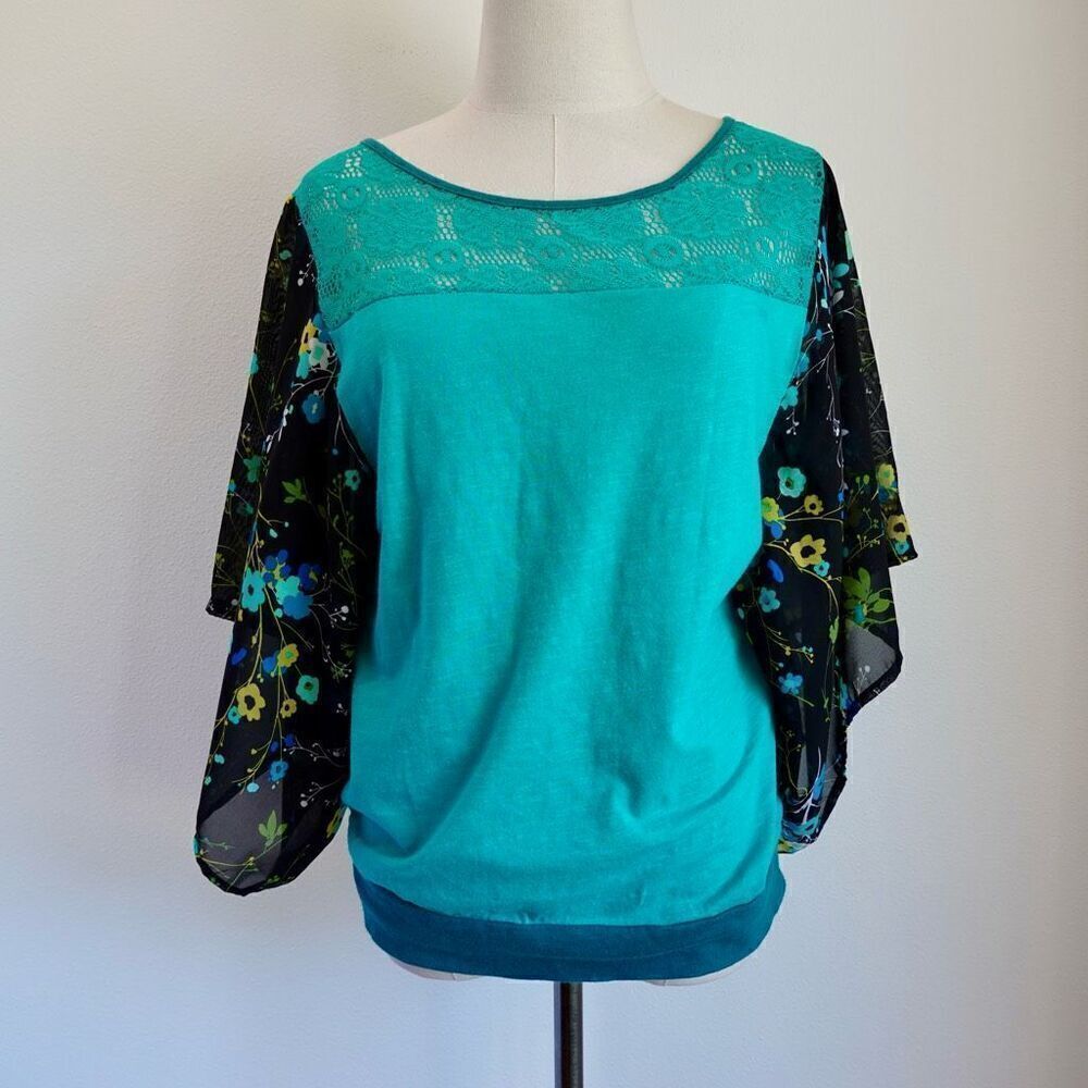 Prana Sheer Sleeve Dolman Top Crochet Lace Detail Low Back Turquoise Black Flora
